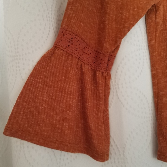 Top - Picture 2 of 5